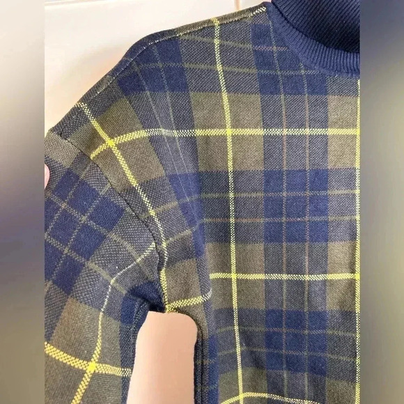 Tristan turtleneck thick sweater,  Medium, plaid. Winter Cozy Office Chalet - Picture 4 of 6